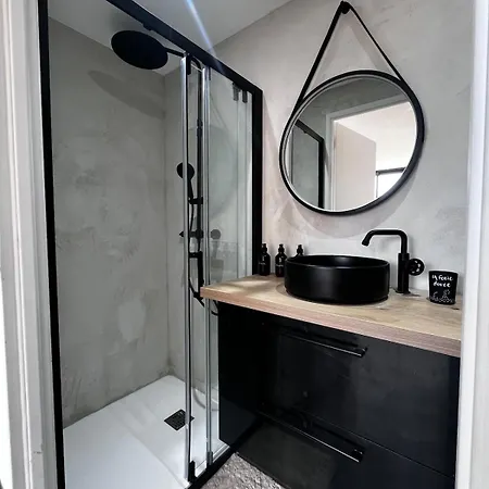 La Folie Douce Jacuzzi Et Clim Apartamento *